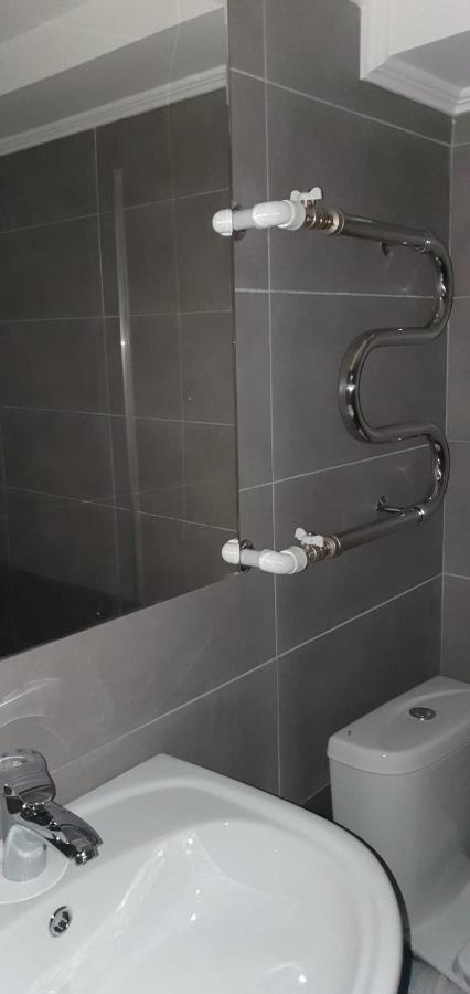 Hôtel Evropa à Gagra Extérieur photo