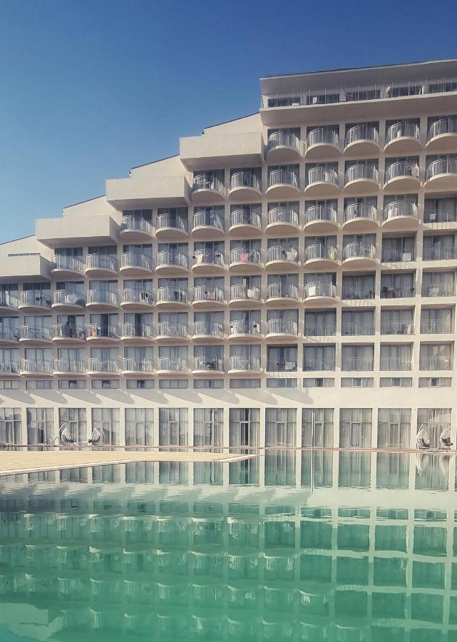 Hôtel Evropa à Gagra Extérieur photo