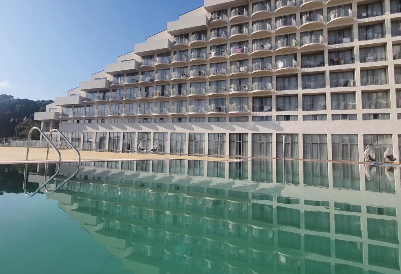 Hôtel Evropa à Gagra Extérieur photo